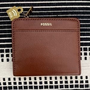 Brand new brown eco-leather Fossil wallet